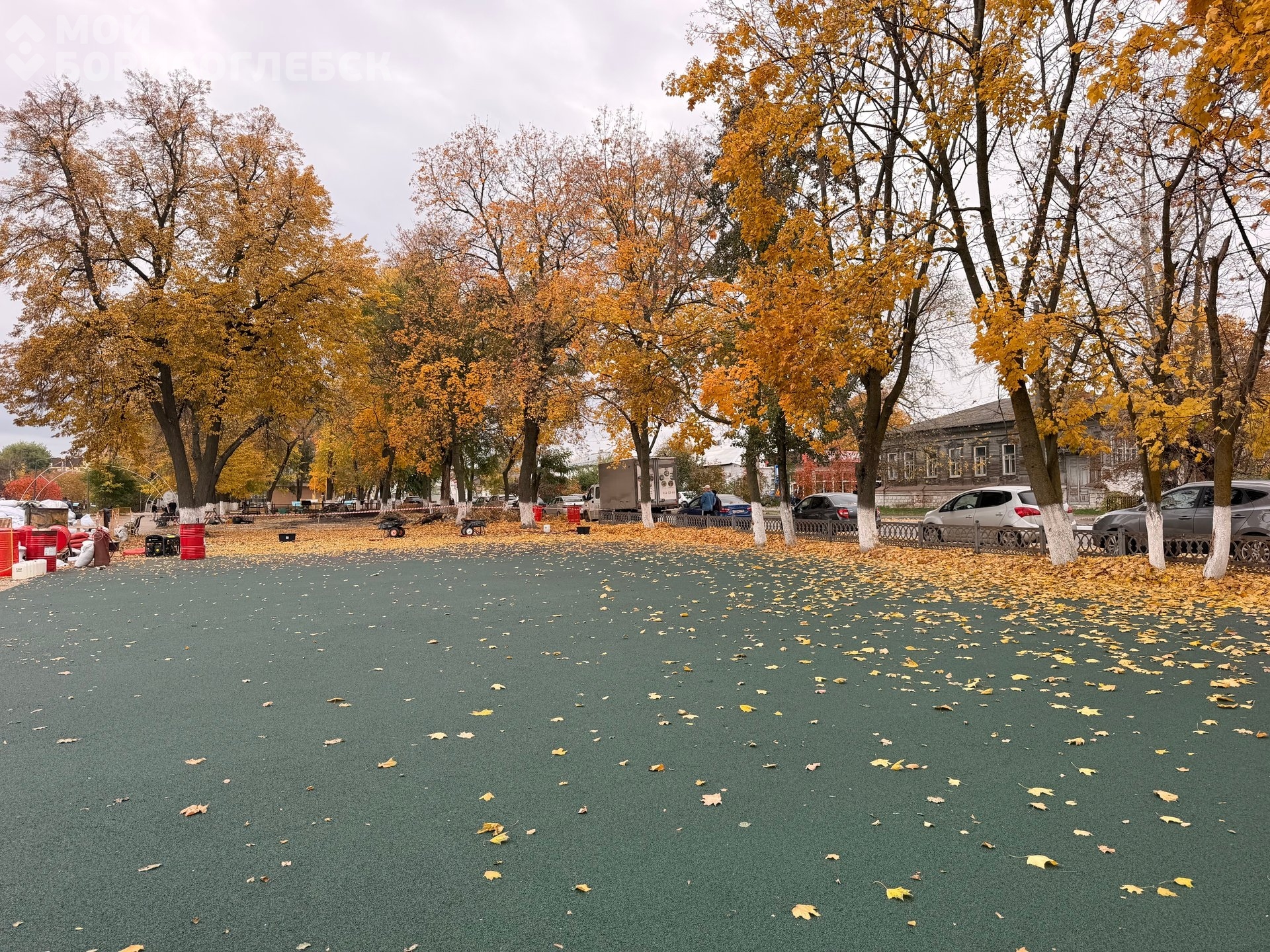 Тротуары, качели и крутые виражи